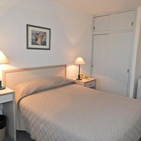 Hotel Tres Cruces Montevideo Bagian luar foto
