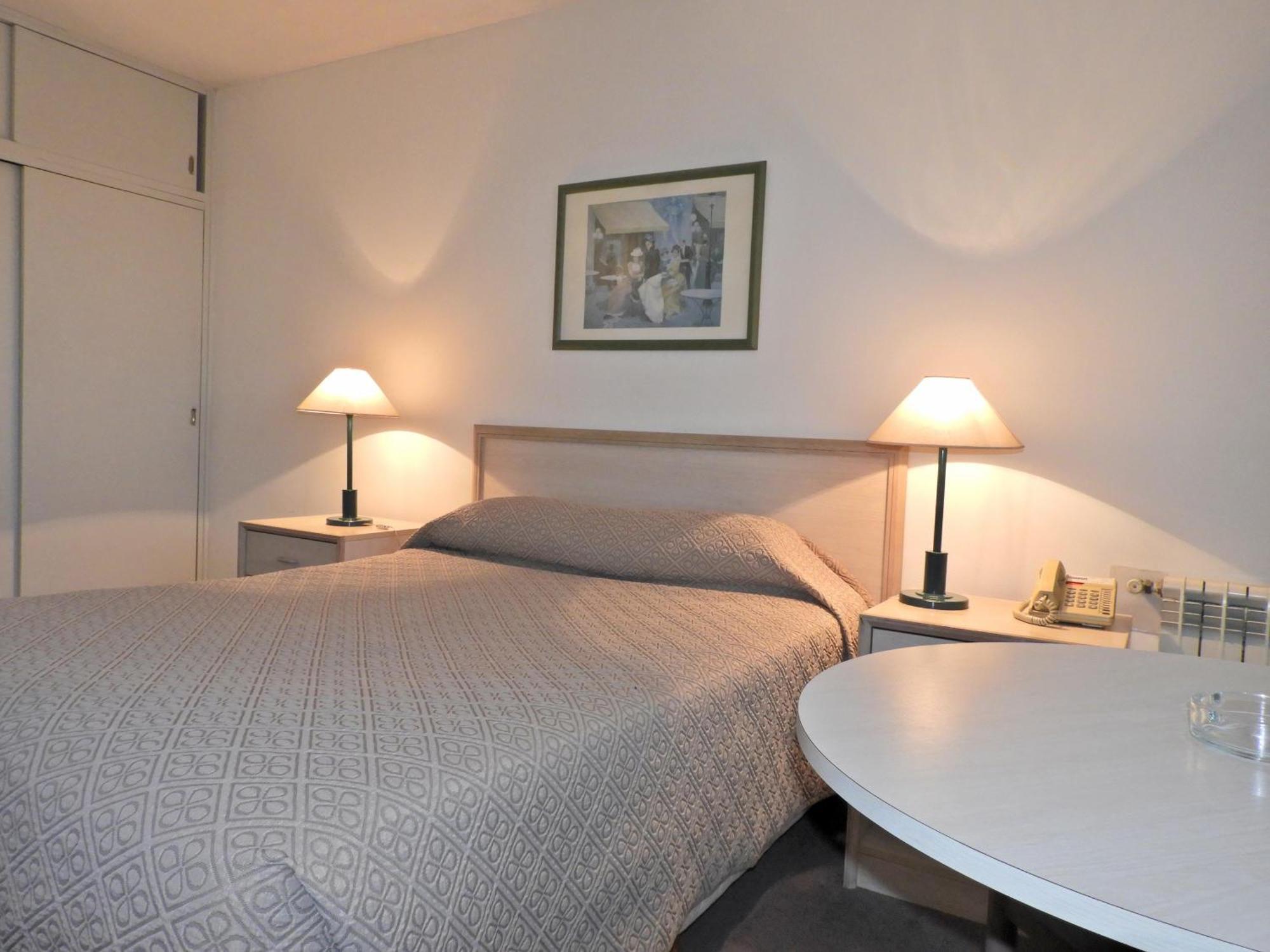 Hotel Tres Cruces Montevideo Bagian luar foto