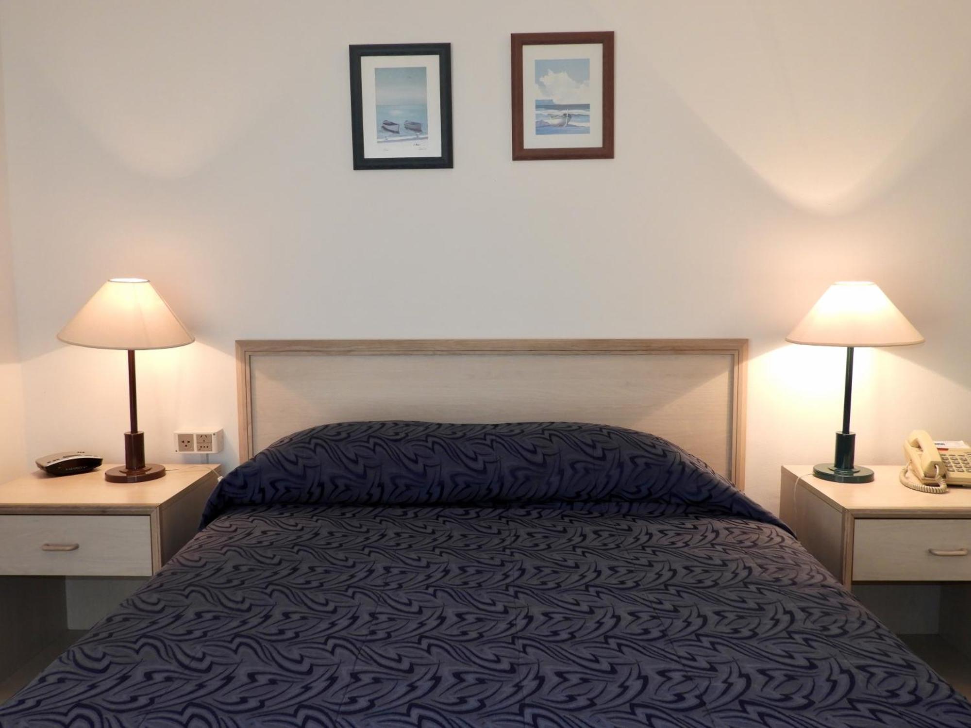 Hotel Tres Cruces Montevideo Bagian luar foto