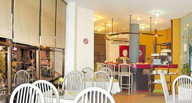 Hotel Tres Cruces Montevideo Bagian luar foto