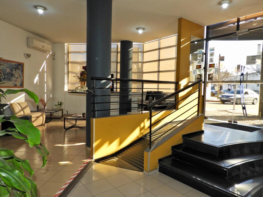 Hotel Tres Cruces Montevideo Bagian luar foto