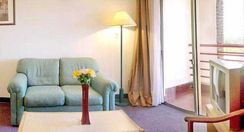 Hotel Tres Cruces Montevideo Bagian luar foto