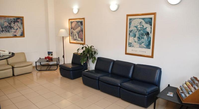 Hotel Tres Cruces Montevideo Bagian luar foto