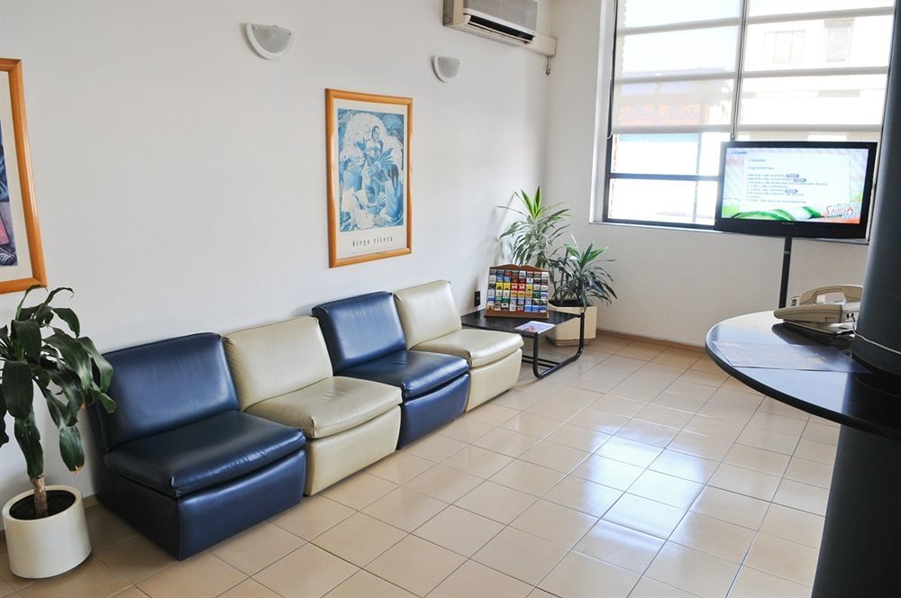 Hotel Tres Cruces Montevideo Bagian luar foto